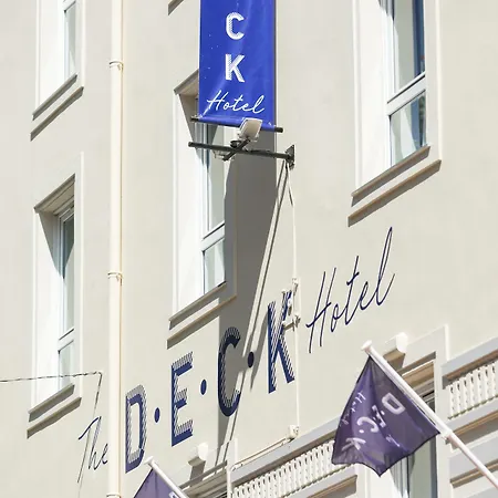 The Deck By Happyculture מלון