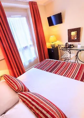 The Deck By Happyculture ניס