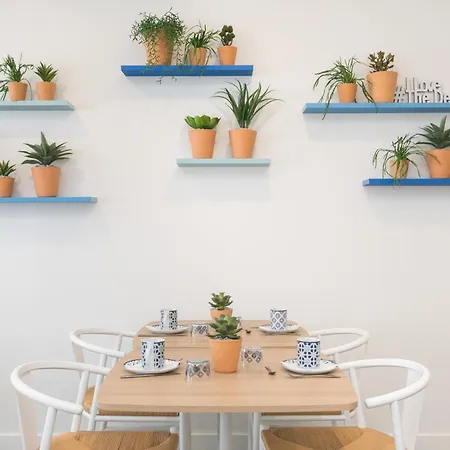 The Deck By Happyculture מלון ניס