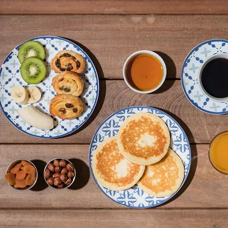 The Deck By Happyculture Hotel