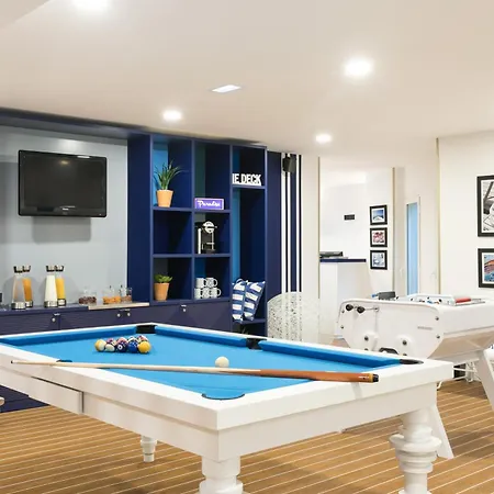 The Deck By Happyculture Otel 4*